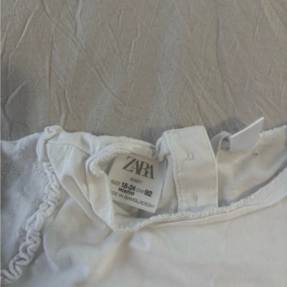 Zara Kids Cream Long Sleeve Blouse - Picture 2 of 3